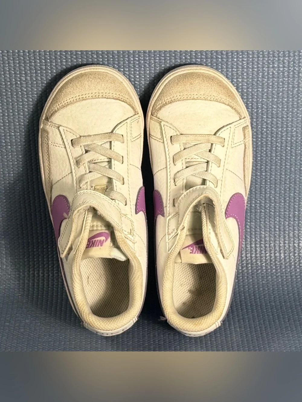 Nike Blazer Low '77 'White Rush Fuchsia' Sneakers Kid’s Size 13C